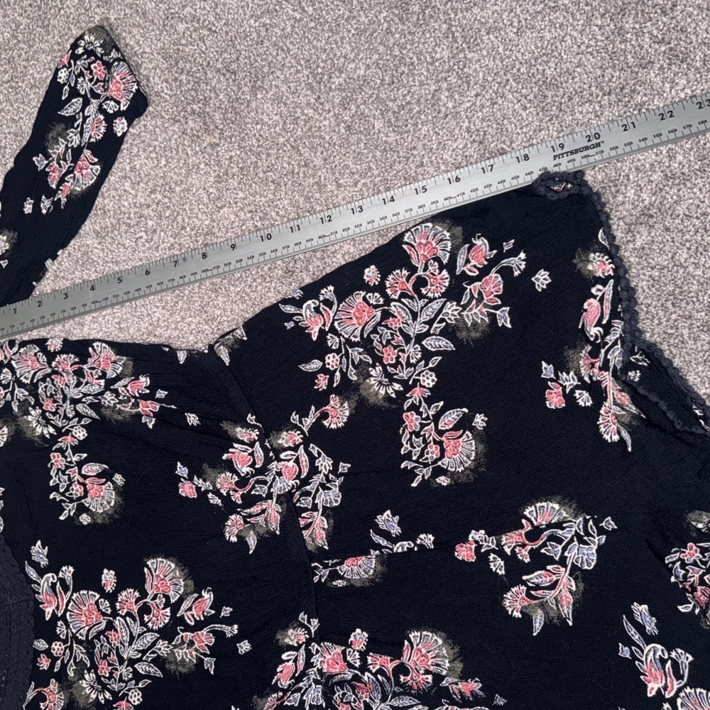 Mudd Women's Black Floral Cold Shoulder Romper Spaghetti Straps Size Large - Picture 6 of 11